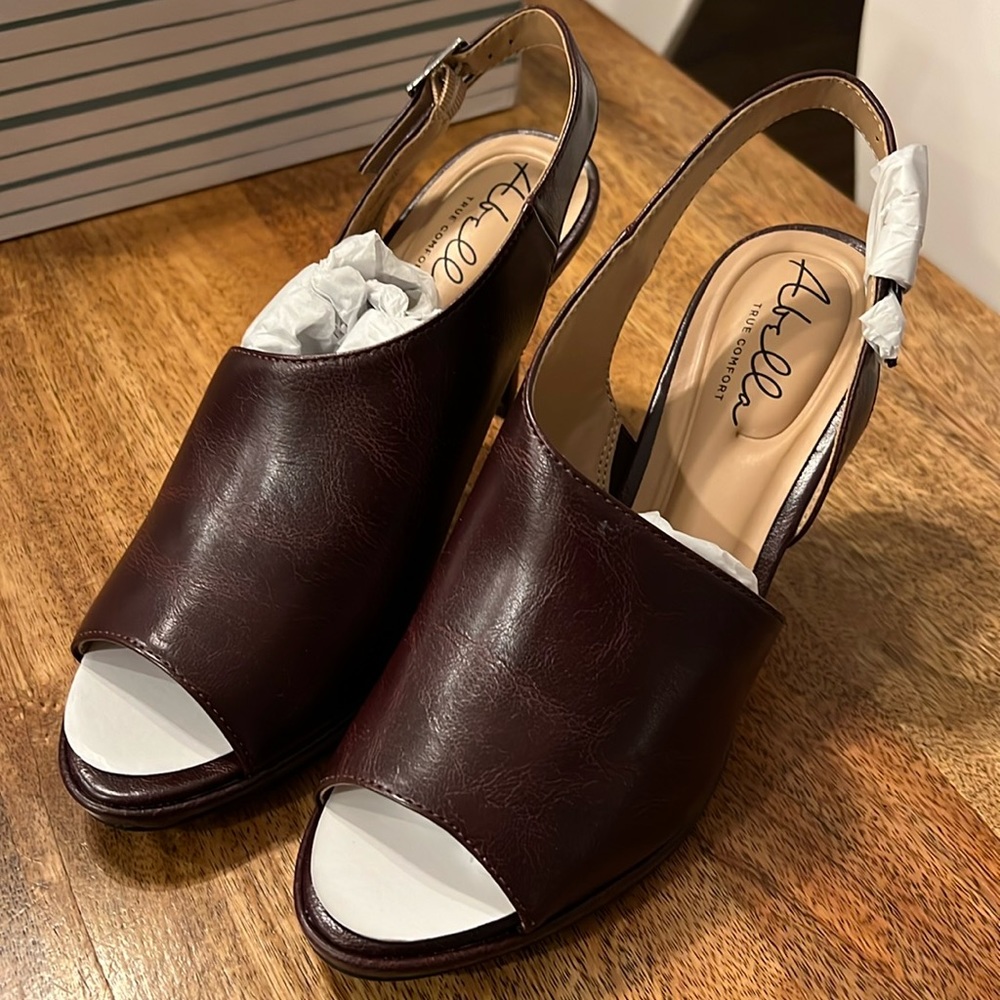 Abella True Comfort Open Toed Slingback